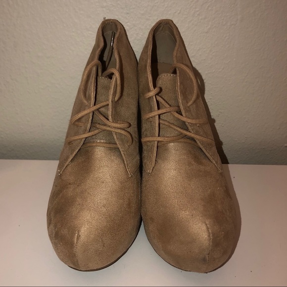 𝐓𝐀𝐍 𝐀𝐍𝐊𝐋𝐄 𝐁𝐎𝐎𝐓 𝐖𝐄𝐃𝐆𝐄𝐒 - Picture 6 of 9